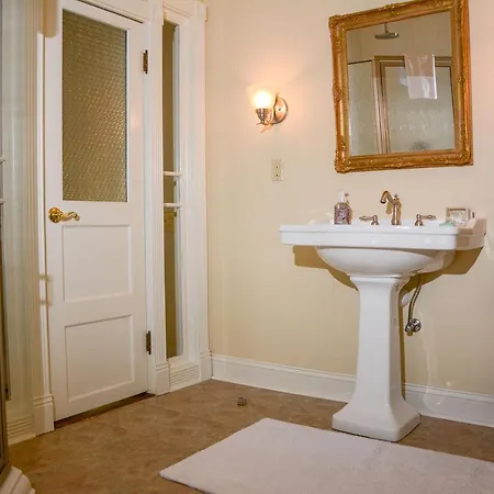 The Towers Bed & Breakfast Milford Exterior photo