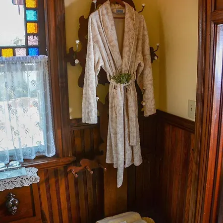 The Towers Bed & Breakfast Milford Exterior photo